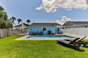 216 Kirkland Suite 2 - 2-1 Beachside Pool Home!